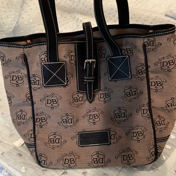 Dooney & Bourke tote - Picture 1 of 10